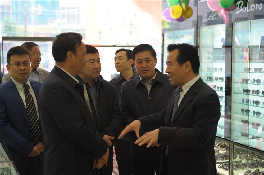  巍雅斯名表眼鏡行廣河店盛大開業(yè)