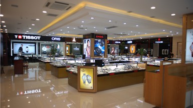  2016年1月1日蘭州巍雅斯名表眼鏡行重裝升級開業(yè)